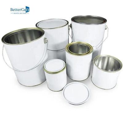 Petites boîtes sans doublure de peinture autour des boîtes vides de peinture en métal avec des couvercles