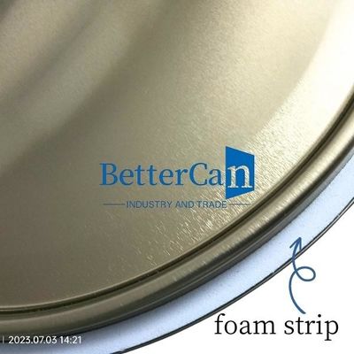 Un seau en étain de 5 gallons avec anneau de verrouillage