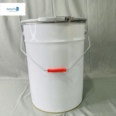 Un seau en étain de 5 gallons avec anneau de verrouillage