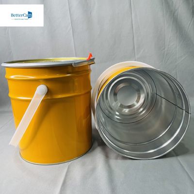 0Un seau métallique blanchi de 35 mm avec poignée de 5 litres