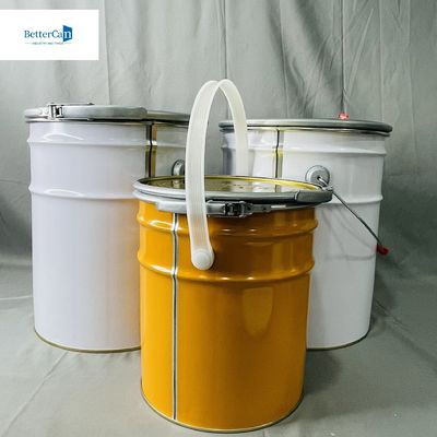 0Un seau métallique blanchi de 35 mm avec poignée de 5 litres